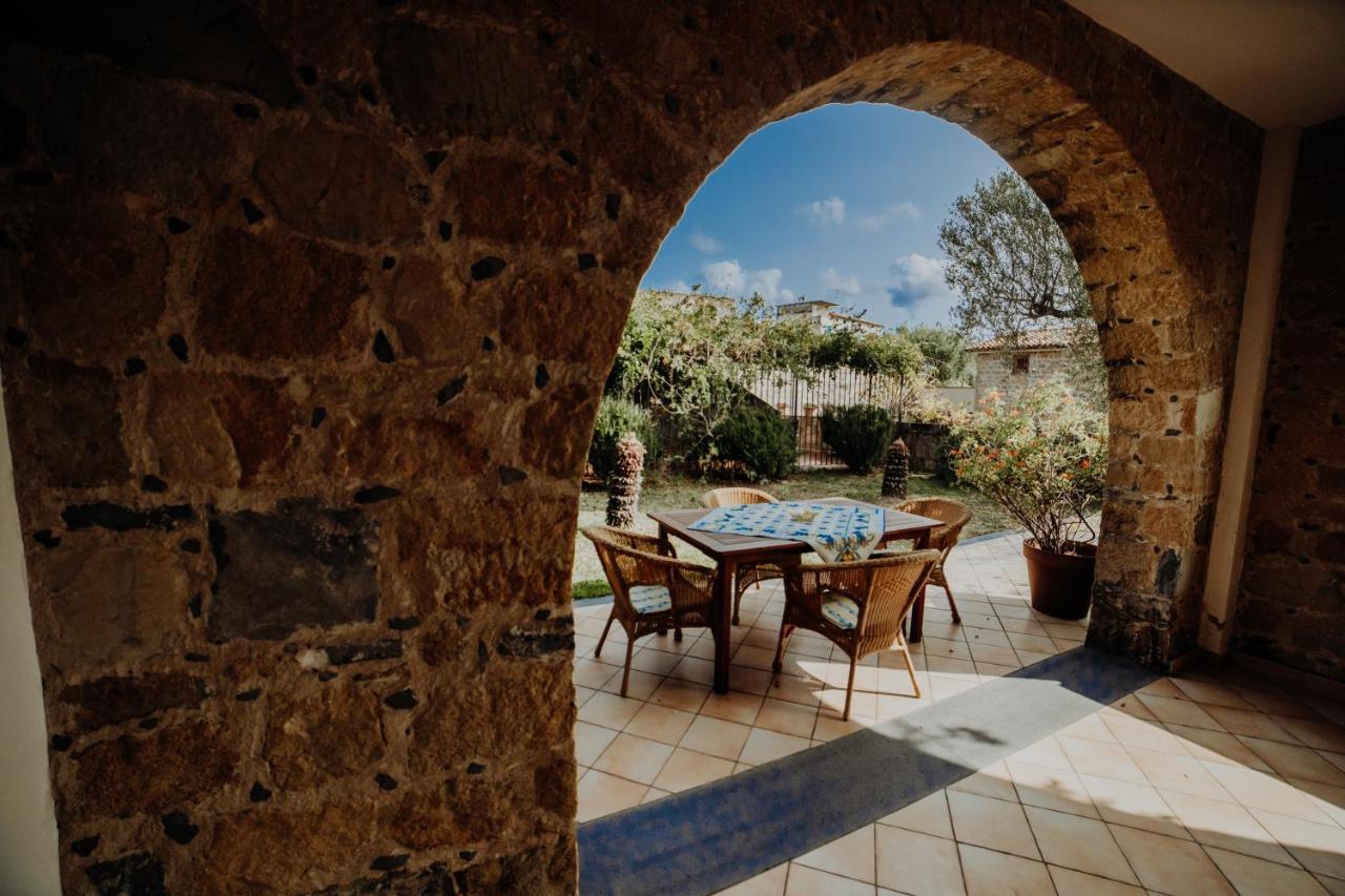 Residenza Golfo Degli Ulivi Aparthotel Каприоли Екстериор снимка