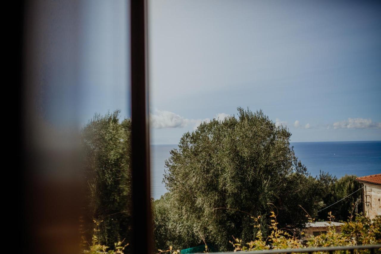 Residenza Golfo Degli Ulivi Aparthotel Каприоли Екстериор снимка