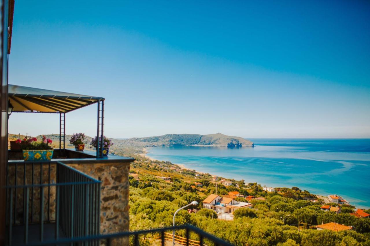 Residenza Golfo Degli Ulivi Aparthotel Каприоли Екстериор снимка